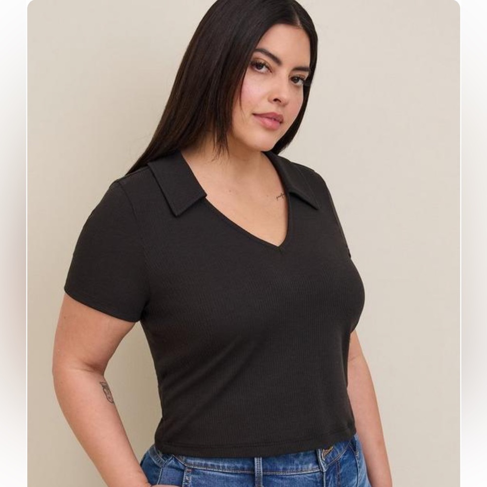 Torrid Rib Collared V-Neck Crop Tee size 1